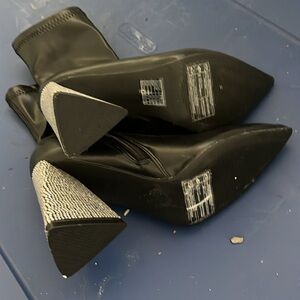 Wear four times and don’t wear anymore